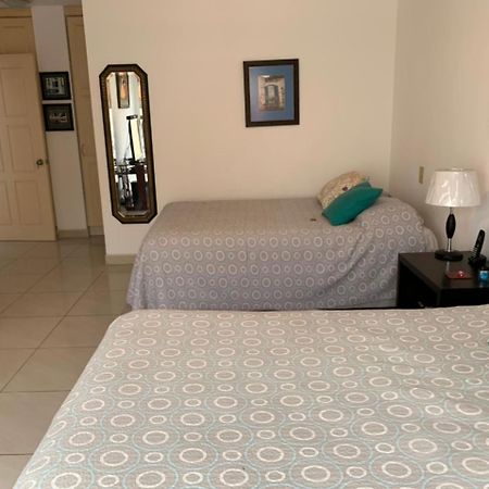 Campus Residencias Bed and Breakfast Quito Buitenkant foto