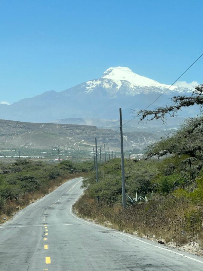 Campus Residencias Bed and Breakfast Quito Buitenkant foto