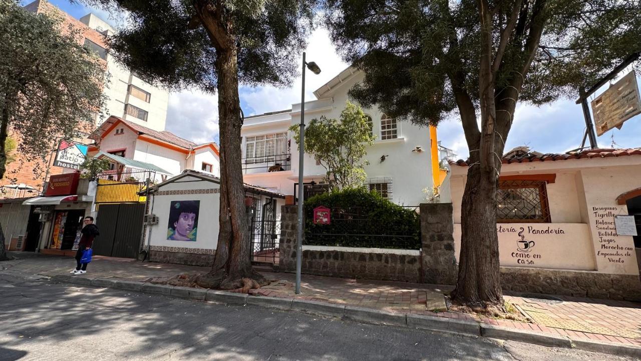 Campus Residencias Bed and Breakfast Quito Buitenkant foto