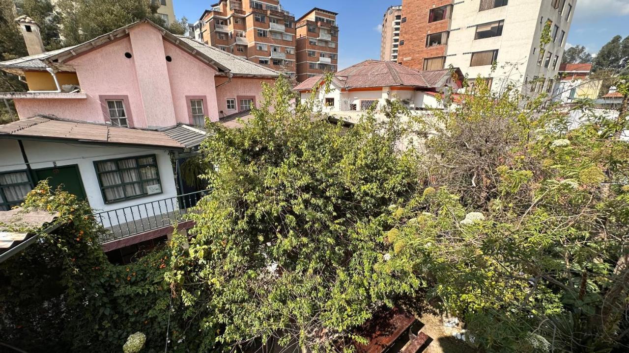 Campus Residencias Bed and Breakfast Quito Buitenkant foto